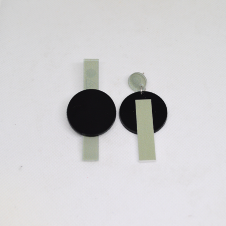 Nina verde e preto